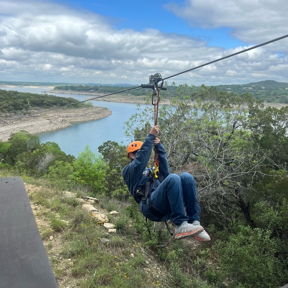 Meet your Posher, Carrie - Picture 1 of 1